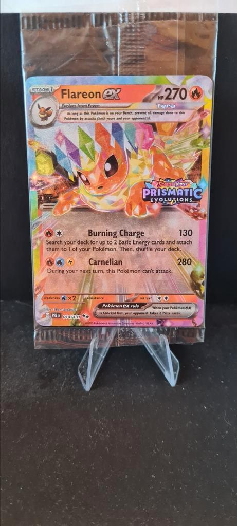 Flareon EX 014 STAMPED SEALED Prismatic Evolutions, Hobby en Vrije tijd, Verzamelkaartspellen | Pokémon, Zo goed als nieuw, Ophalen of Verzenden