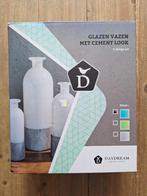 Glazen vazen met cement look (Blauw), Huis en Inrichting, Ophalen of Verzenden, Overige kleuren, Glas, Minder dan 50 cm