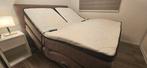 Boxspring. Elektrisch verstelbaar. Goede kwaliteit; Caresse, Huis en Inrichting, Slaapkamer | Bedden, Ophalen, Verstelbaar, Bruin