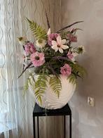 Mooie pot met kunstbloemen Inc standaard, Huis en Inrichting, Woonaccessoires | Kunstplanten en Kunstbloemen, Binnen, Zo goed als nieuw