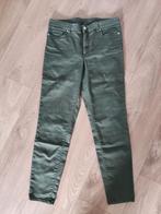 Mooie groene broek te koop, maat 40, Overige kleuren, Ophalen of Verzenden, Zo goed als nieuw, W30 - W32 (confectie 38/40)