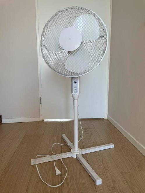 Ventilator/ Stand Fan: OK. OSF 4332 W, Witgoed en Apparatuur, Ventilatoren, Zo goed als nieuw, Tafelventilator, Ophalen of Verzenden