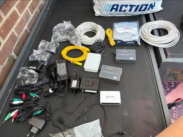 Grote set netwerk apparatuur – switches, media converters beschikbaar voor biedingen