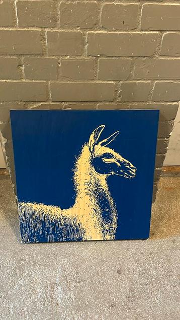 Houten kunst paneel lama beschikbaar voor biedingen