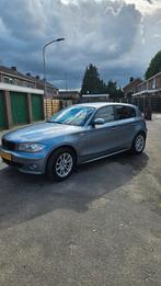BMW 1-Serie 2.0 118I 2005  NIEUWE APK, Auto's, BMW, 1-Serie, Achterwielaandrijving, 1995 cc, Zwart