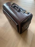 Vintage leren aktetas / koffer, Gebruikt, Slot, Ophalen of Verzenden, Minder dan 35 cm