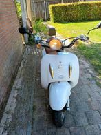 Retro motor scooter, Ophalen, Zo goed als nieuw, Benzine