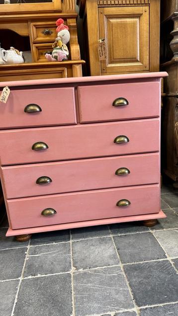 Brocante ladekast zalm roze