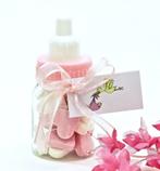 Leuke baby flesje met rose en wit suikerhartjes., Ophalen of Verzenden, Nieuw, Versiering, Geboorte of Huwelijk