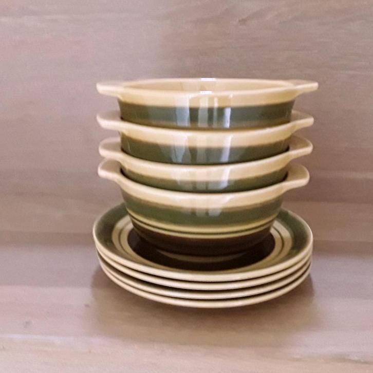 4 Vintage soepkommen met schotels, Stavanger Flint ?, Huis en Inrichting, Keuken | Servies, Kom(men), Overige stijlen, Aardewerk