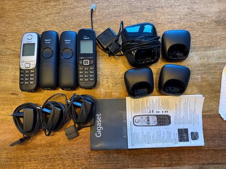 Siemens Gigaset (DEC): 1x A415 en 3x A405., Telecommunicatie, Vaste telefoons | Handsets en Draadloos, Gebruikt, 4 handsets of meer