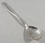 Klein zilveren natfruitlepeltje Chippendale 830 zilver, Antiek en Kunst, Ophalen of Verzenden, Zilver