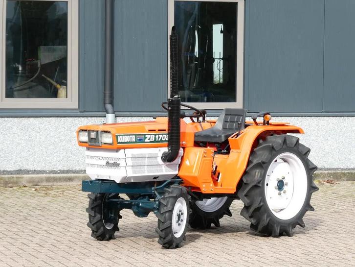 Kubota B1702 4wd / 840 Draaiuren / Superkruip, Zakelijke goederen, Agrarisch | Tractoren, Overige merken, Gebruikt