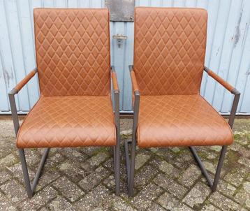 2 luxe industriële stoelen beschikbaar voor biedingen