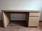 IKEA MALM bureau, wit gelazuurd eikenfineer, 140x65, Zo goed als nieuw, Ophalen, Bureau