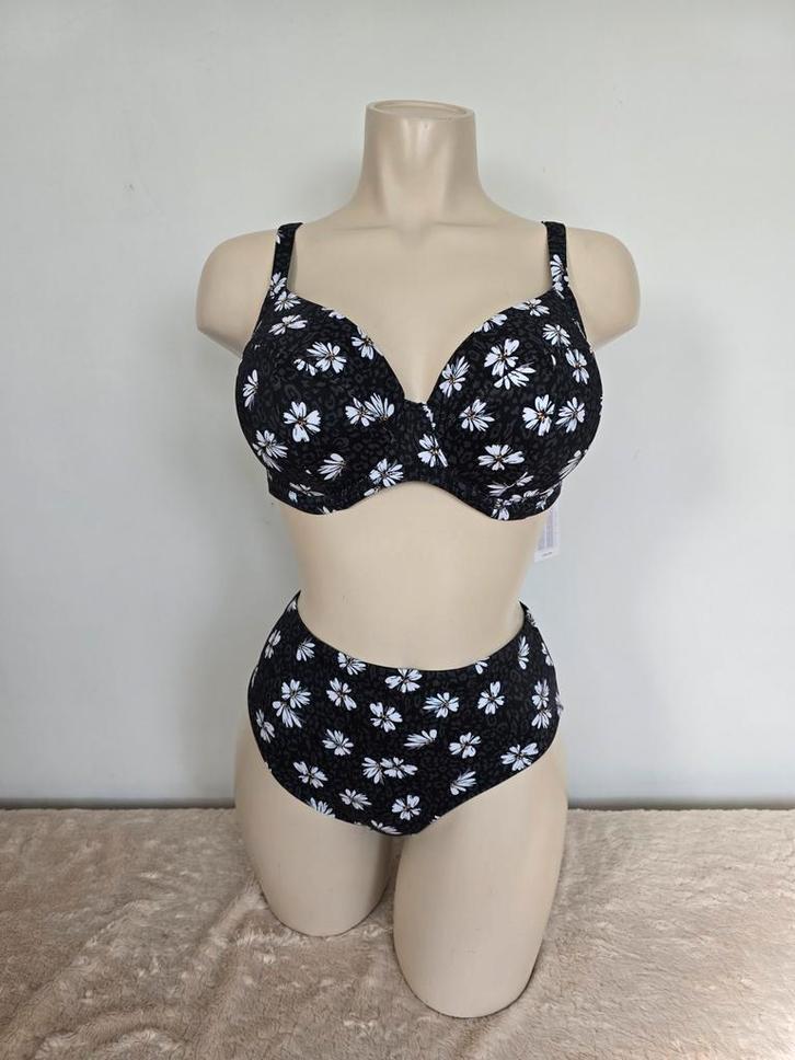 Nieuw Elomi bikini 85f 85g 80h
Broekje 40 of 42, Kleding | Dames, Ondergoed en Lingerie, Ophalen of Verzenden