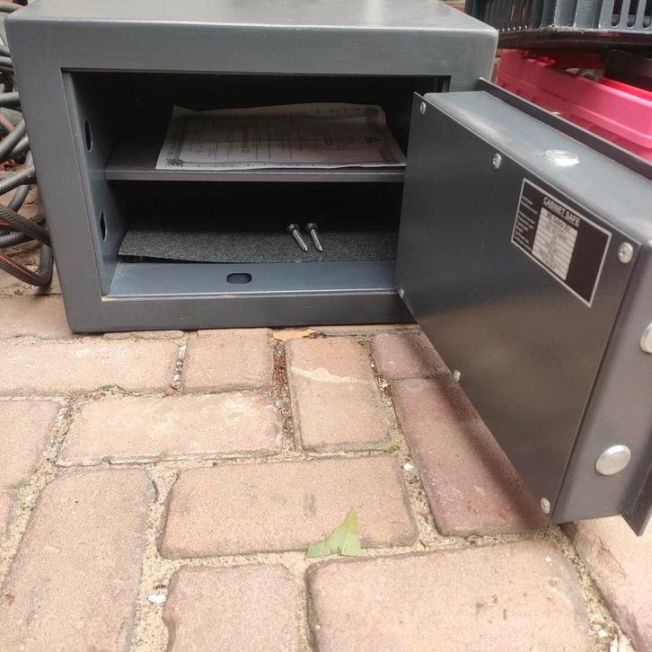 Kluis met 1 sleutel, Huis en Inrichting, Brandblussers en Brandkasten, Gebruikt, Brandkast, Ophalen