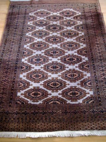 MOOI ZWAAR PERSISCH TAPIJT (HANDGEKNOOPT ) ALS NIEUW beschikbaar voor biedingen