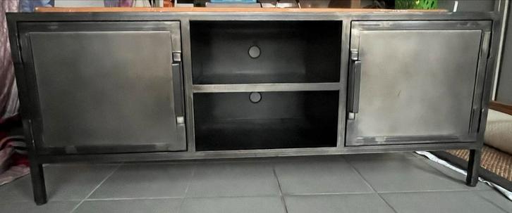 Carpino TV-Meubel Industrieel - Zo Goed Als Nieuw!, Huis en Inrichting, Kasten | Televisiemeubels, Zo goed als nieuw, Minder dan 100 cm