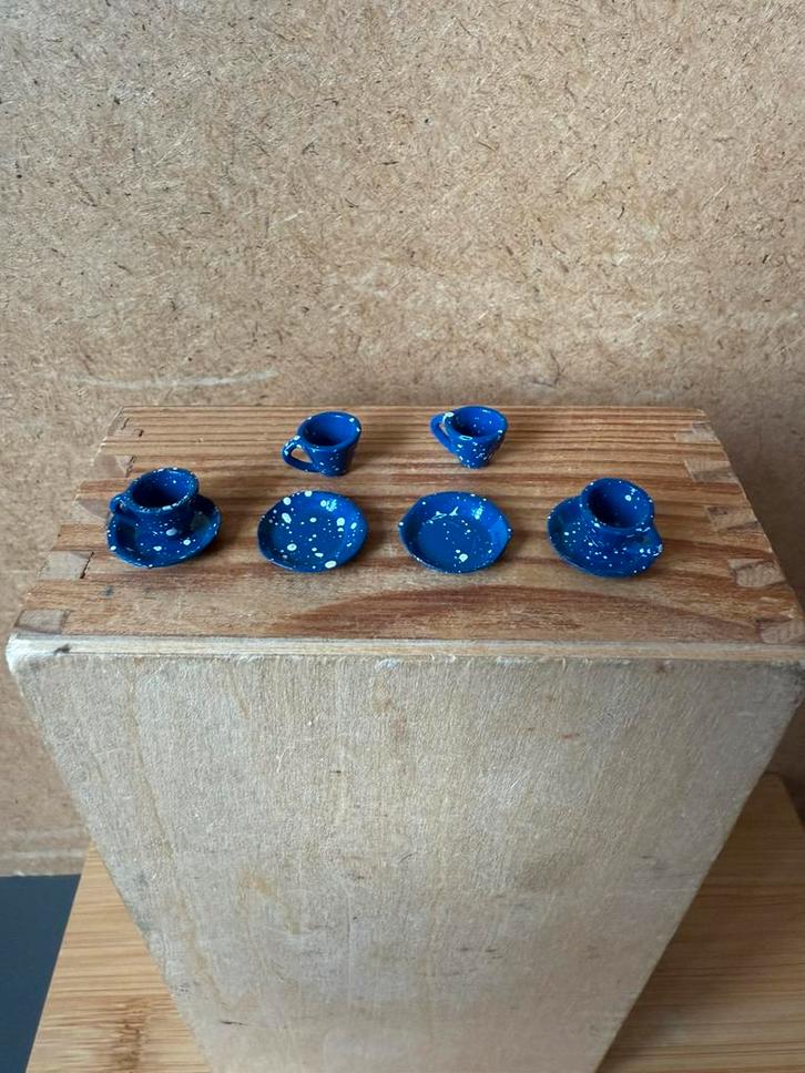 4x kop en schotel - hxb 1x1.5cm - metaal, Verzamelen, Poppenhuizen en Toebehoren, Zo goed als nieuw, Poppenhuis, Ophalen of Verzenden