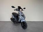 Piaggio Zip Brom 45 km/h, BWJ 10-2021, Nardo Grey, Fietsen en Brommers, Scooters | Piaggio, Niet ingevuld, Niet ingevuld, Niet ingevuld