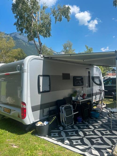 Erg mooie Hobby La Vita Veneto 545 KMF met airco, mover etc, Caravans en Kamperen, Caravans, Particulier, tot en met 6, 1500 - 2000 kg