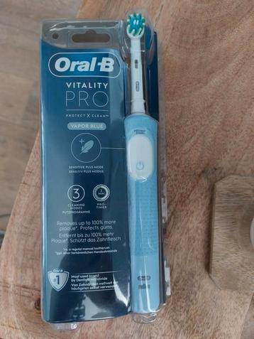 Nieuw in de gesealde verpakking. Met lader en borsteltje. beschikbaar voor biedingen
