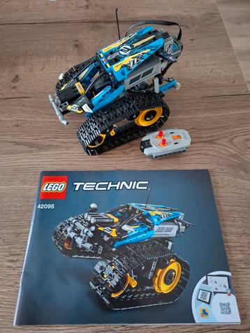 LEGO Technic 42095 Stunt Racer beschikbaar voor biedingen