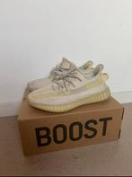 Adidas Yeezy Boost 350 V2 Light 43 1/3, Kleding | Heren, Schoenen, Wit, Ophalen of Verzenden, Yeezy Boost 350 V2, Sneakers of Gympen