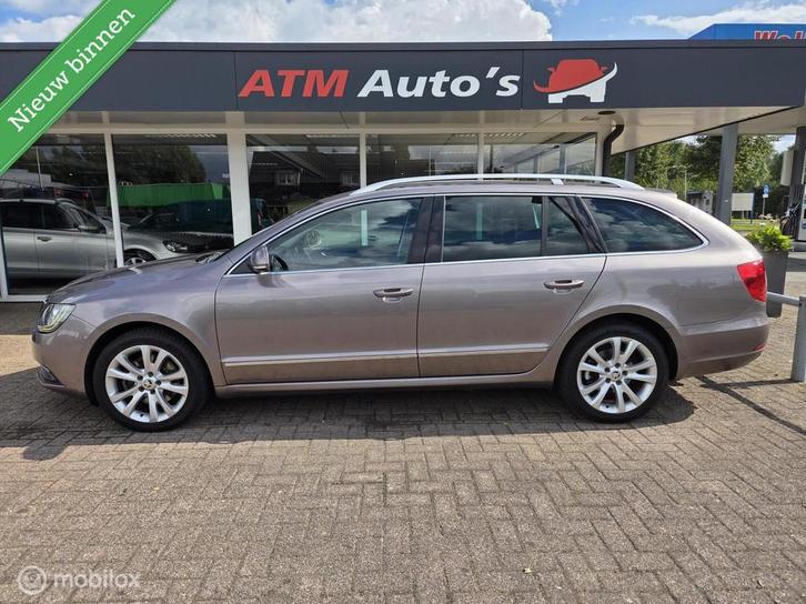 Skoda Superb Combi 2.0 TDI Elegance Xrnon Cruise PDC LMV Apk, Auto's, Skoda, Bedrijf, Te koop, Superb, ABS, Airbags, Airconditioning