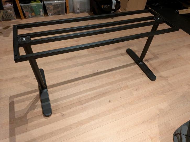 Ikea Bekant Bureau Onderstel voor 160cm blad, Huis en Inrichting, Tafelonderdelen, Zo goed als nieuw, Tafelpoot, 150 tot 200 cm