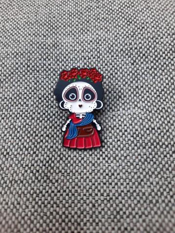 1 leuke pin van een caracter uit de film Mama Coco te koop beschikbaar voor biedingen