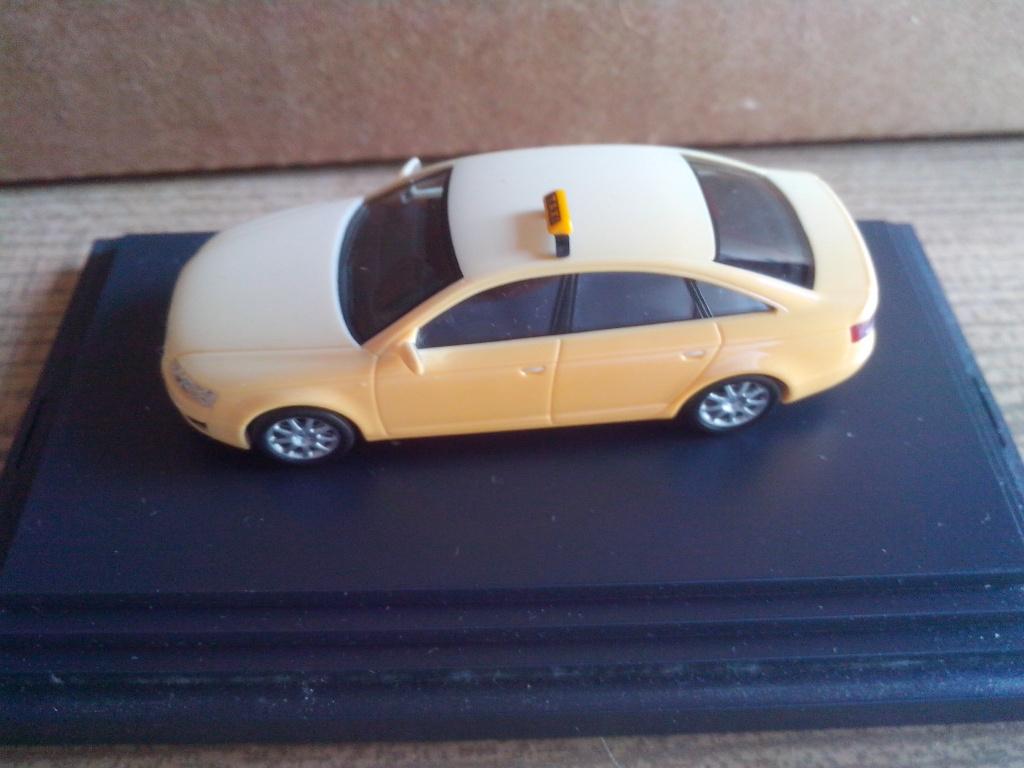 Audi A6 Taxi in vitrinebox van Busch, Hobby en Vrije tijd, Modelauto's | 1:87, Ophalen of Verzenden, Nieuw, Auto, Overige merken