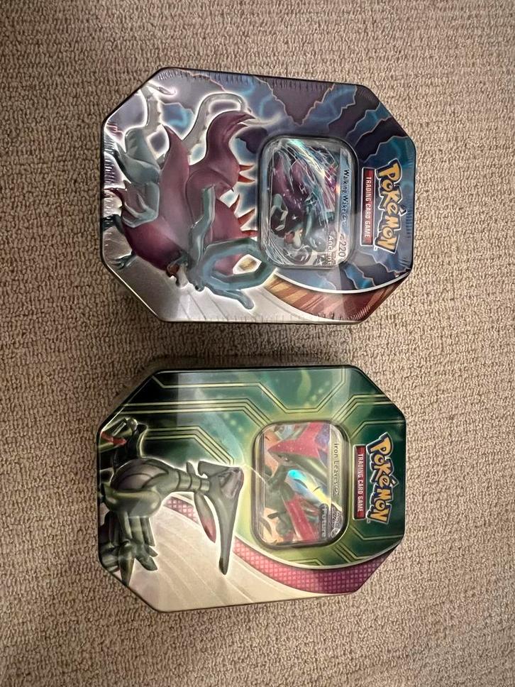 Pokémon Reshiram & Charizard GX Tin Collectie - Zeldzaam!, Hobby en Vrije tijd, Verzamelkaartspellen | Pokémon, Nieuw, Meerdere kaarten