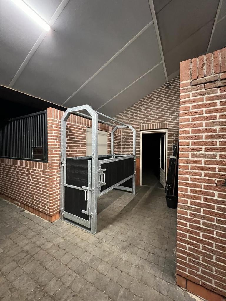 OPVOELBOX/ PAARDENBOX/ STALRAMEN/GROEPSHUISVESTEGING/ RUIVEN, Dieren en Toebehoren, Stalling en Weidegang