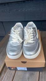 Fila sneakers maat 40, Ophalen of Verzenden, Zo goed als nieuw, Schoenen