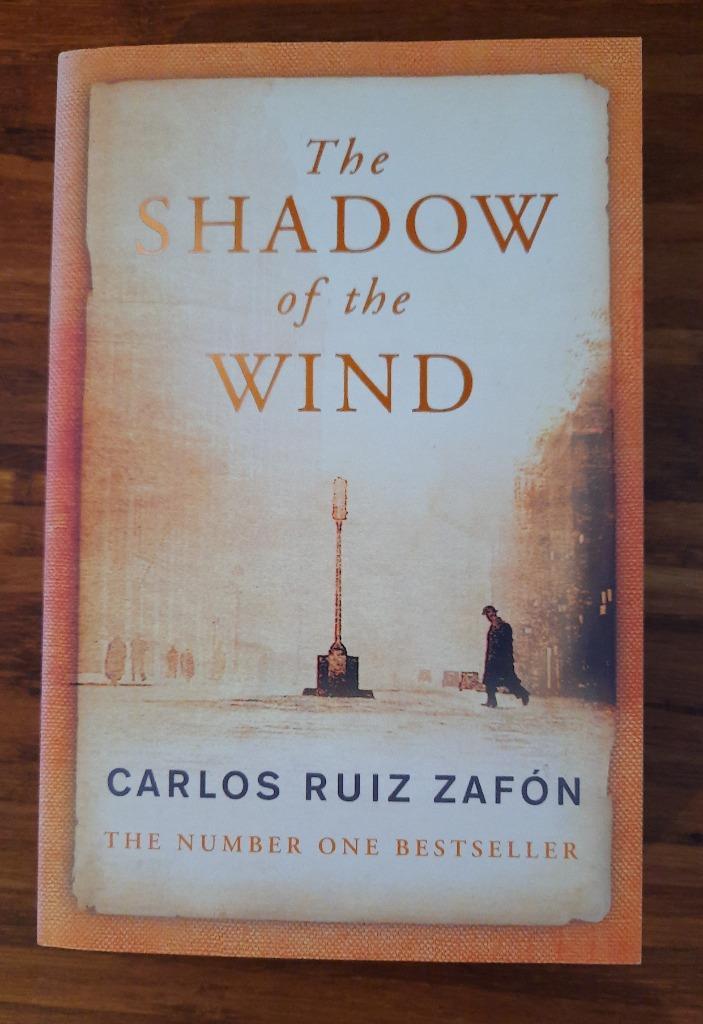 The Shadow of the Wind – Carlos Ruiz Zafón, Boeken, Romans, Zo goed als nieuw, Ophalen of Verzenden