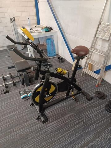 Compacte hometrainer - Fietstrainer - Zwart beschikbaar voor biedingen
