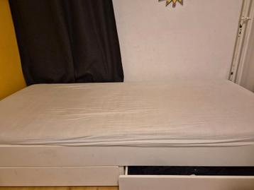 Bed met lades. Opberg laden wit.  beschikbaar voor biedingen