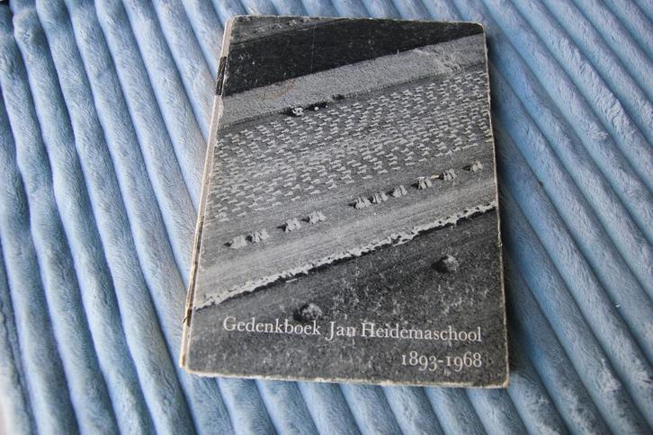 Gedenkboek jan heidemaschool 1893-1968, Boeken, Geschiedenis | Stad en Regio, Gelezen, Ophalen of Verzenden