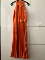 Oranje jurk met plissé rok, maat:36, Oranje, Rinascimento, Onder de knie, Zo goed als nieuw