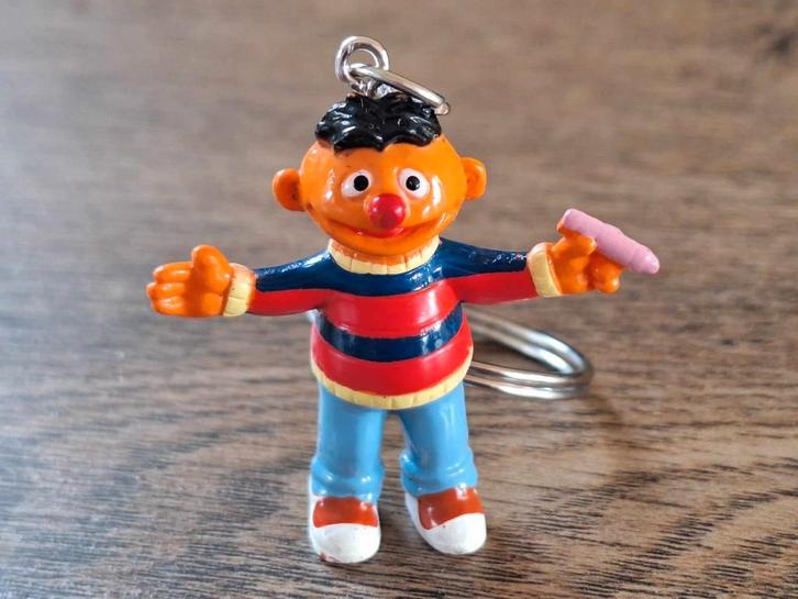 Sleutelhanger : Sesamstraat : Ernie !!, Verzamelen, Sleutelhangers, Nieuw, Overige typen, Ophalen of Verzenden