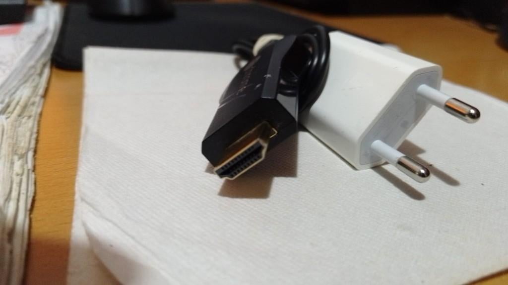 GOOLEL  CHROME CAST, Overige merken, 50 Hz, Ophalen of Verzenden, Zo goed als nieuw