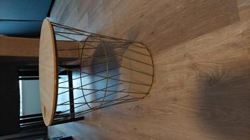 Mand met deksel, zsm ophalen.  beschikbaar voor biedingen