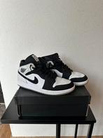 Nike Jordan 1 Mid Diamond 43, Ophalen of Verzenden, Zo goed als nieuw