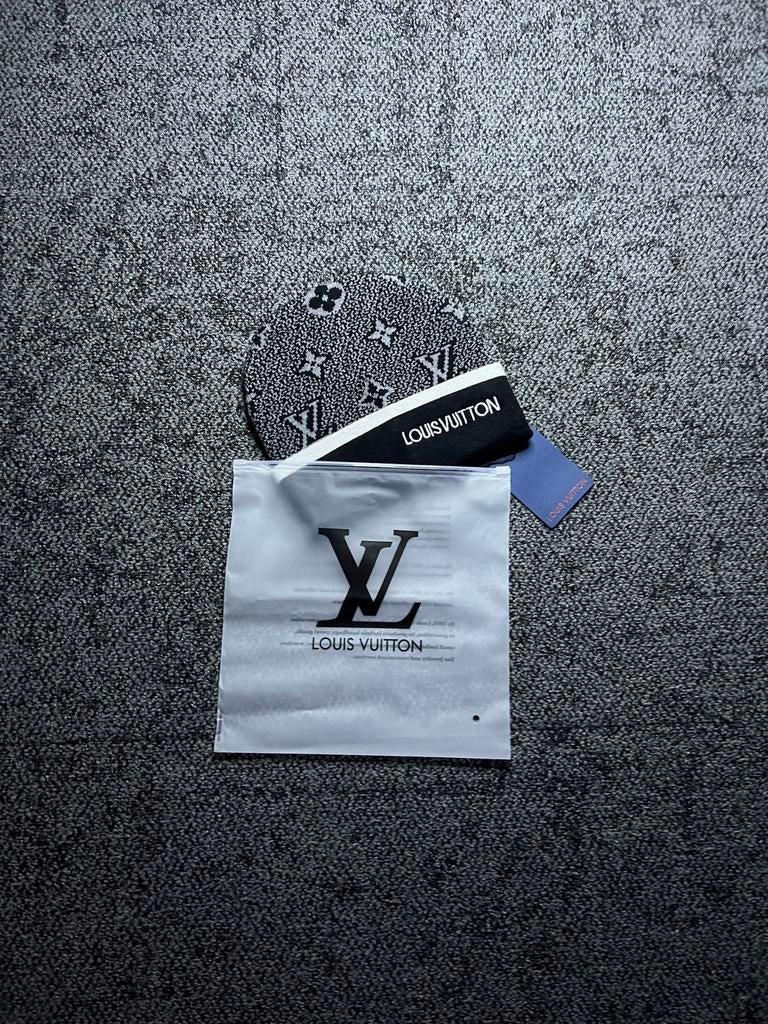 Luxe Muts - Donker grijs, Overige maten, Ophalen of Verzenden, Zo goed als nieuw, LV