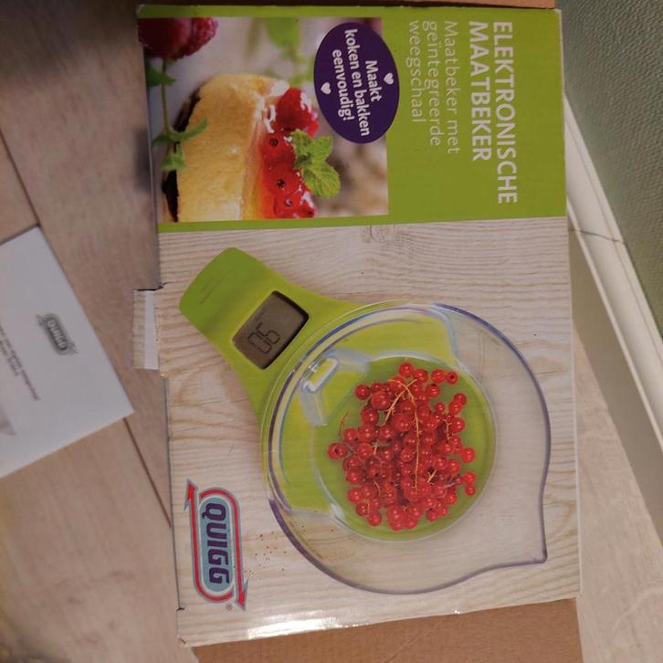 Quigg Elektronische Maatbeker met Weegschaal, Witgoed en Apparatuur, Weegschalen, Gebruikt, Digitaal, Keukenweegschaal, Minder dan 10 kg