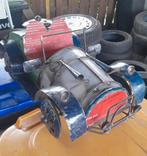 metalen vintage auto, Hobby en Vrije tijd, Modelauto's | Overige schalen, Ophalen, Gebruikt, Auto