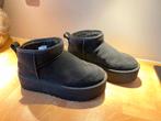 UGG classic ultra mini platform zwart maat 40, Kleding | Dames, Schoenen, UGG, Zwart, Lage of Enkellaarzen, Ophalen of Verzenden