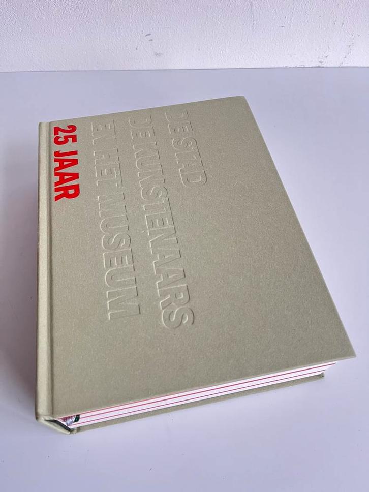 Kunstboek Rotterdam 25 jaar Kunstcollectie, Boeken, Kunst en Cultuur | Fotografie en Design, Gelezen, Overige onderwerpen, Ophalen of Verzenden